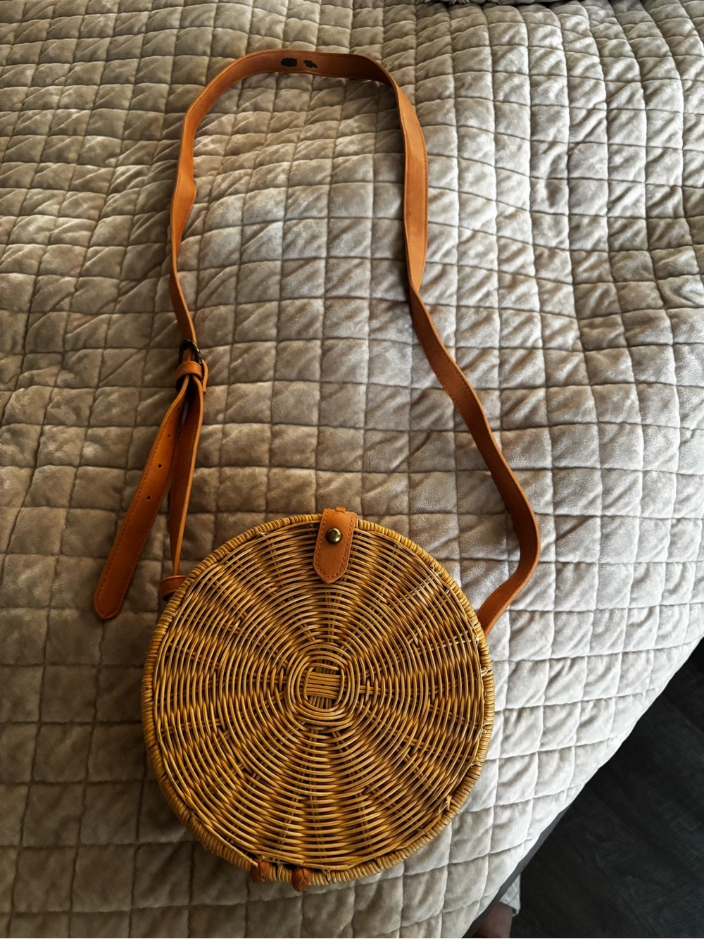 Universal Thread Woven Round Crossbody Bag - Tan